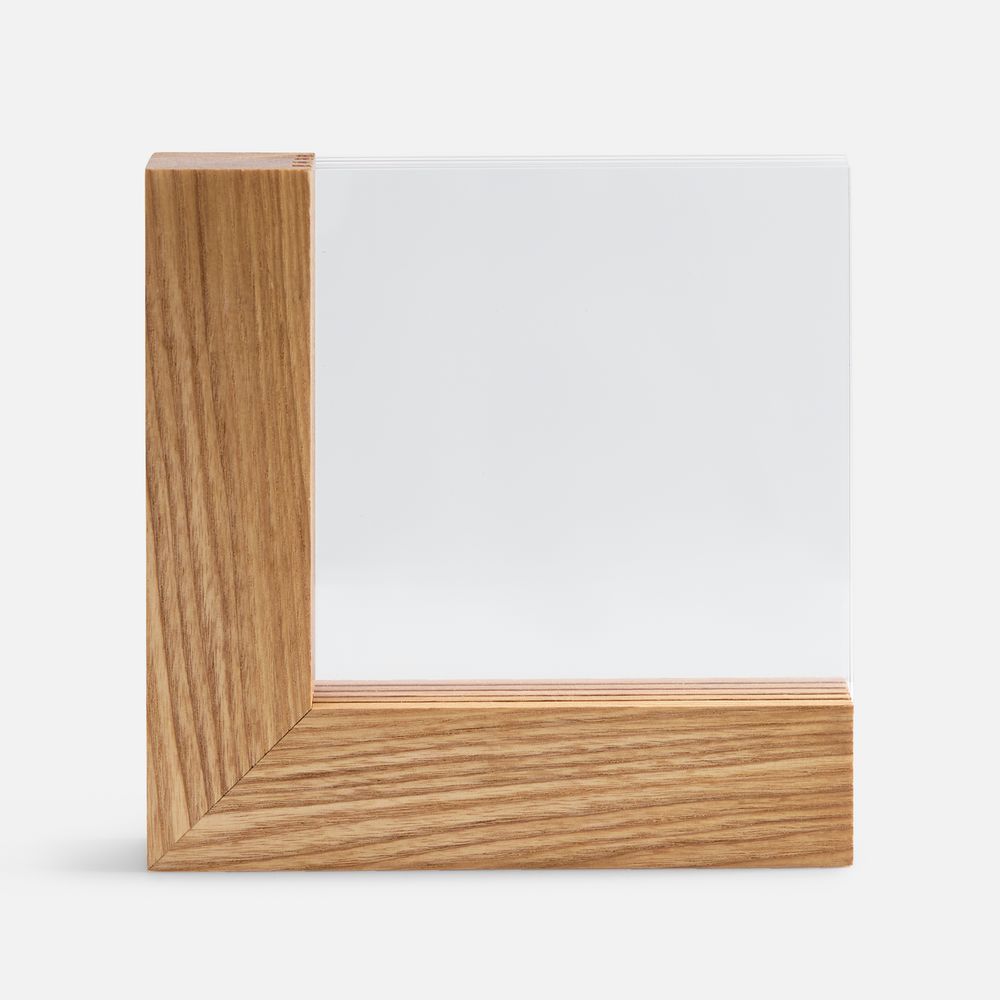 Стела Woodlyn-1