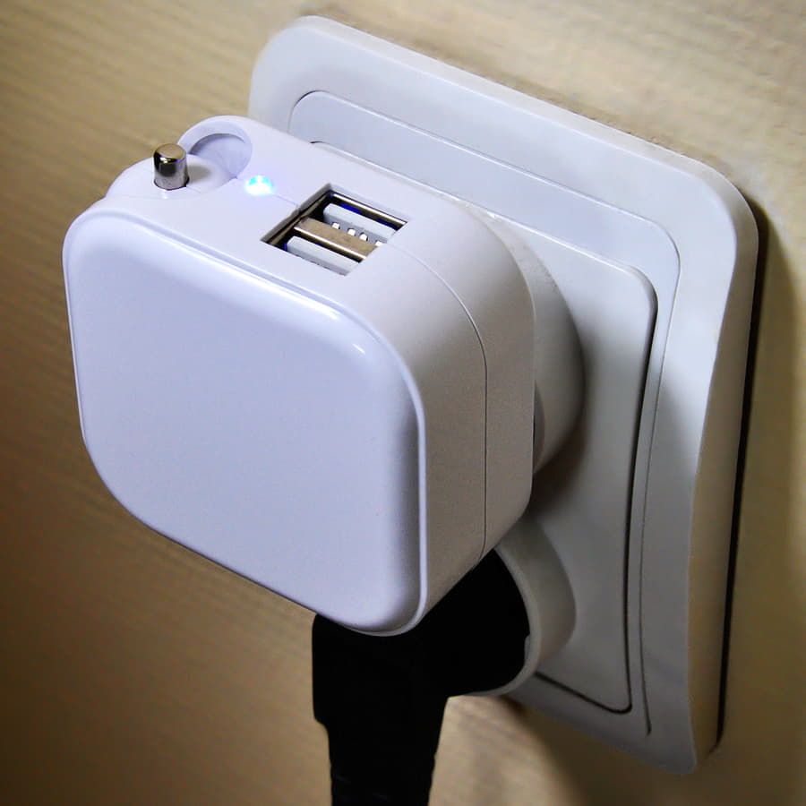 Адаптер с двумя USB-портами для зарядки от сети и от прикуривателя "Socket", белый-3