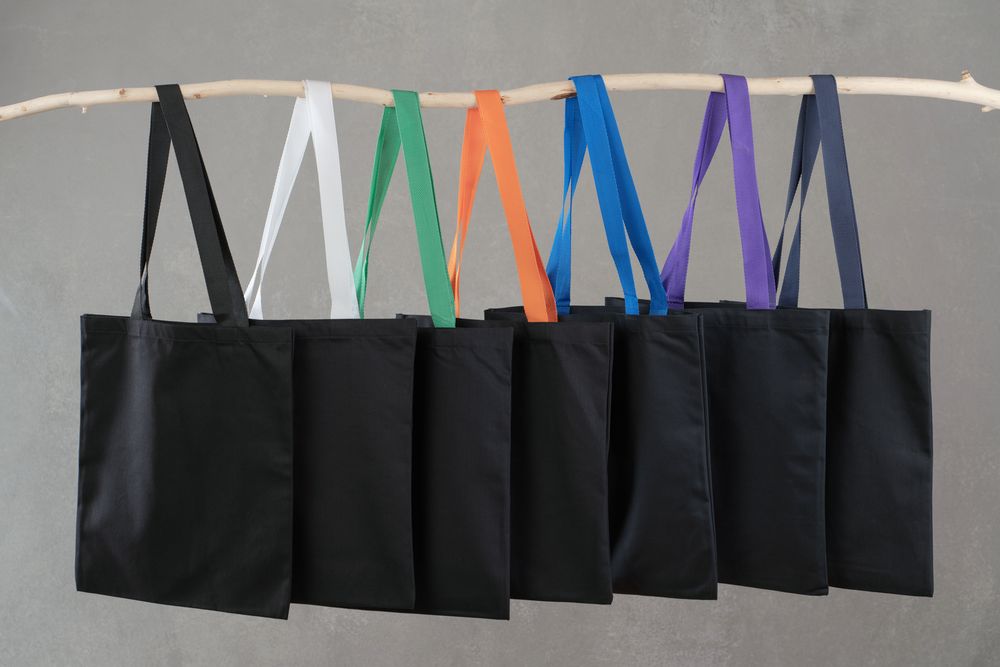 Холщовая сумка BrighTone, черная с оранжевыми ручками-4