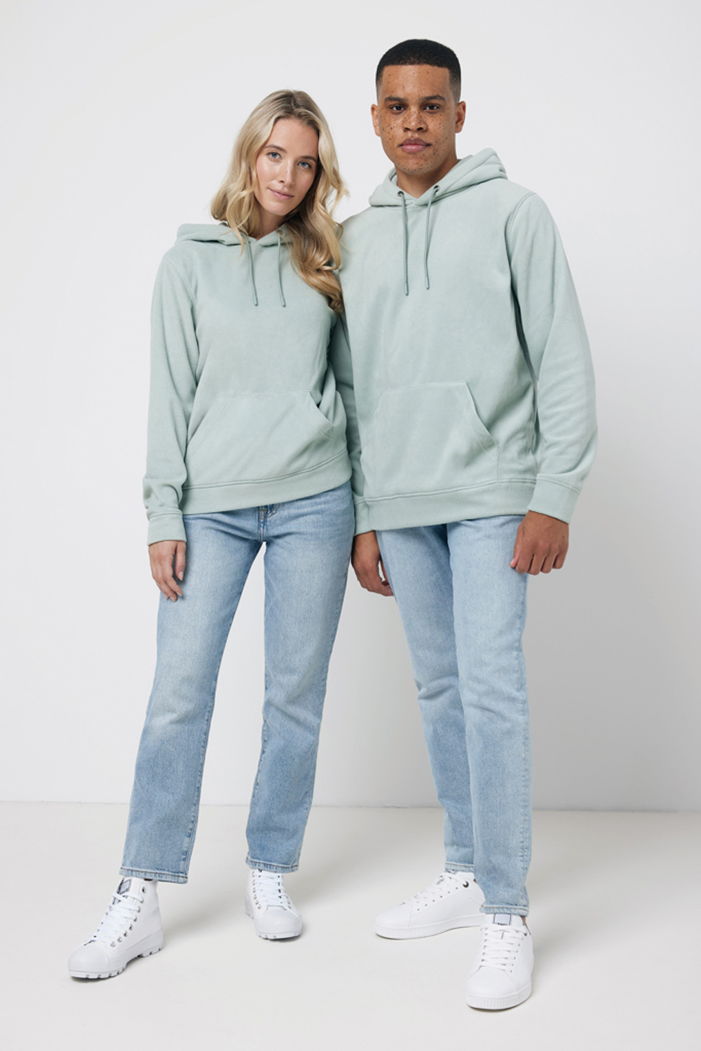 Худи Iqoniq Trivor из переработанного полиэстера AWARE™, унисекс, 240 г/м²-4