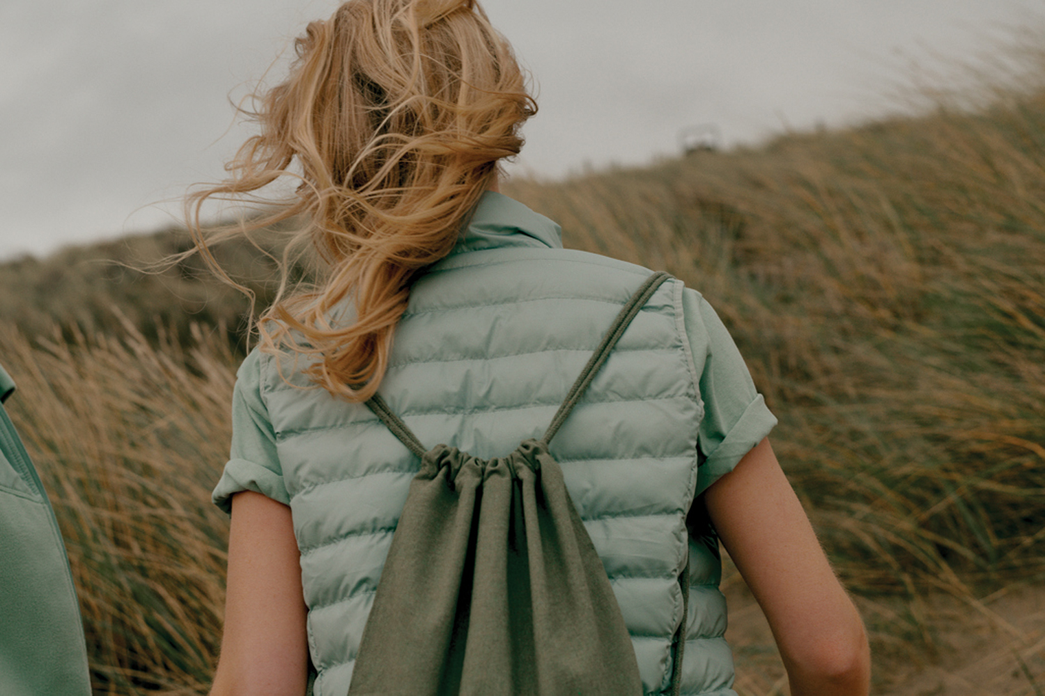 Женский стеганый жилет Iqoniq Meru из переработанного полиэстера AWARE™, 70 г/м²-10