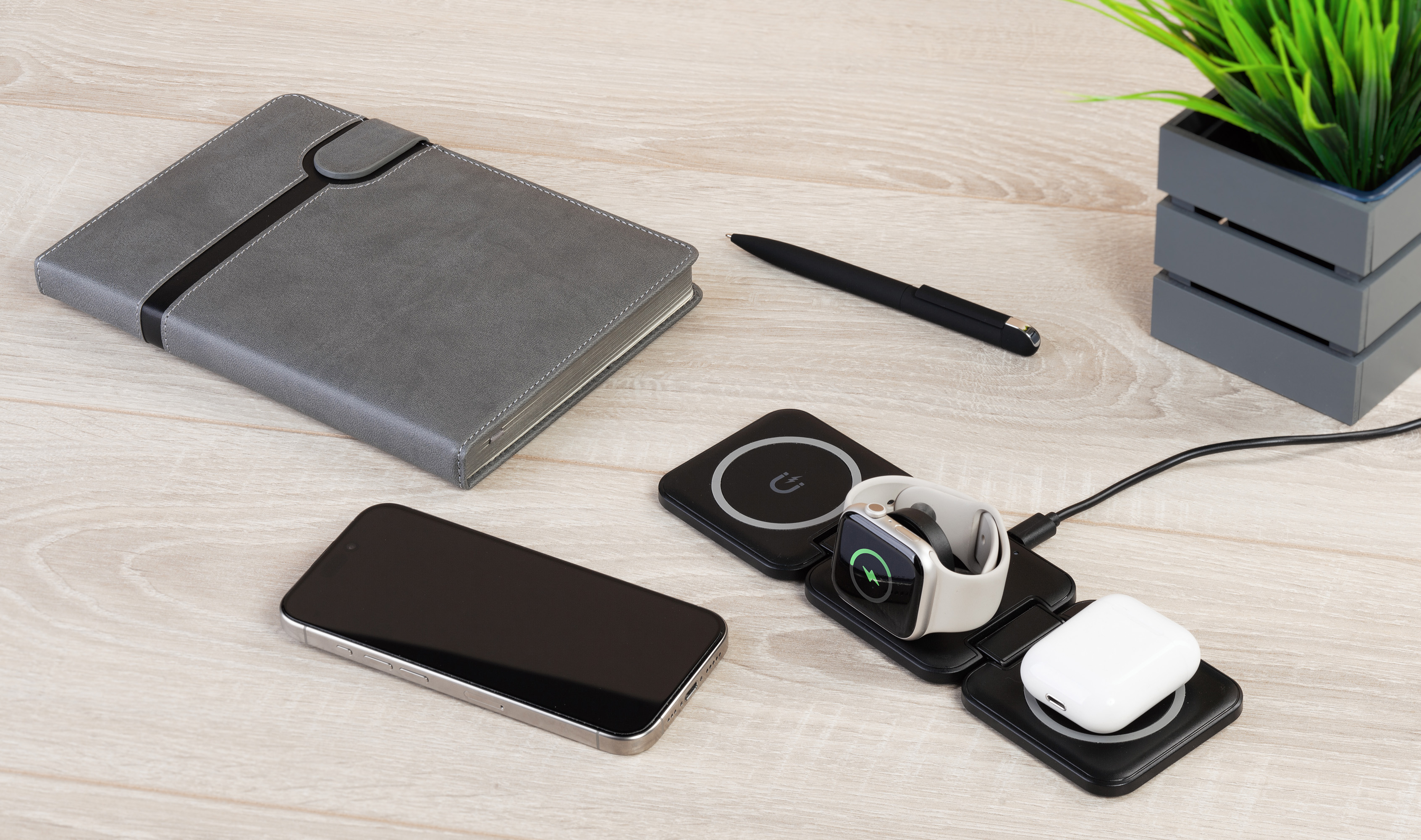 Складная беспроводная (15W) зарядная станция "Flip" с MagSafe-1