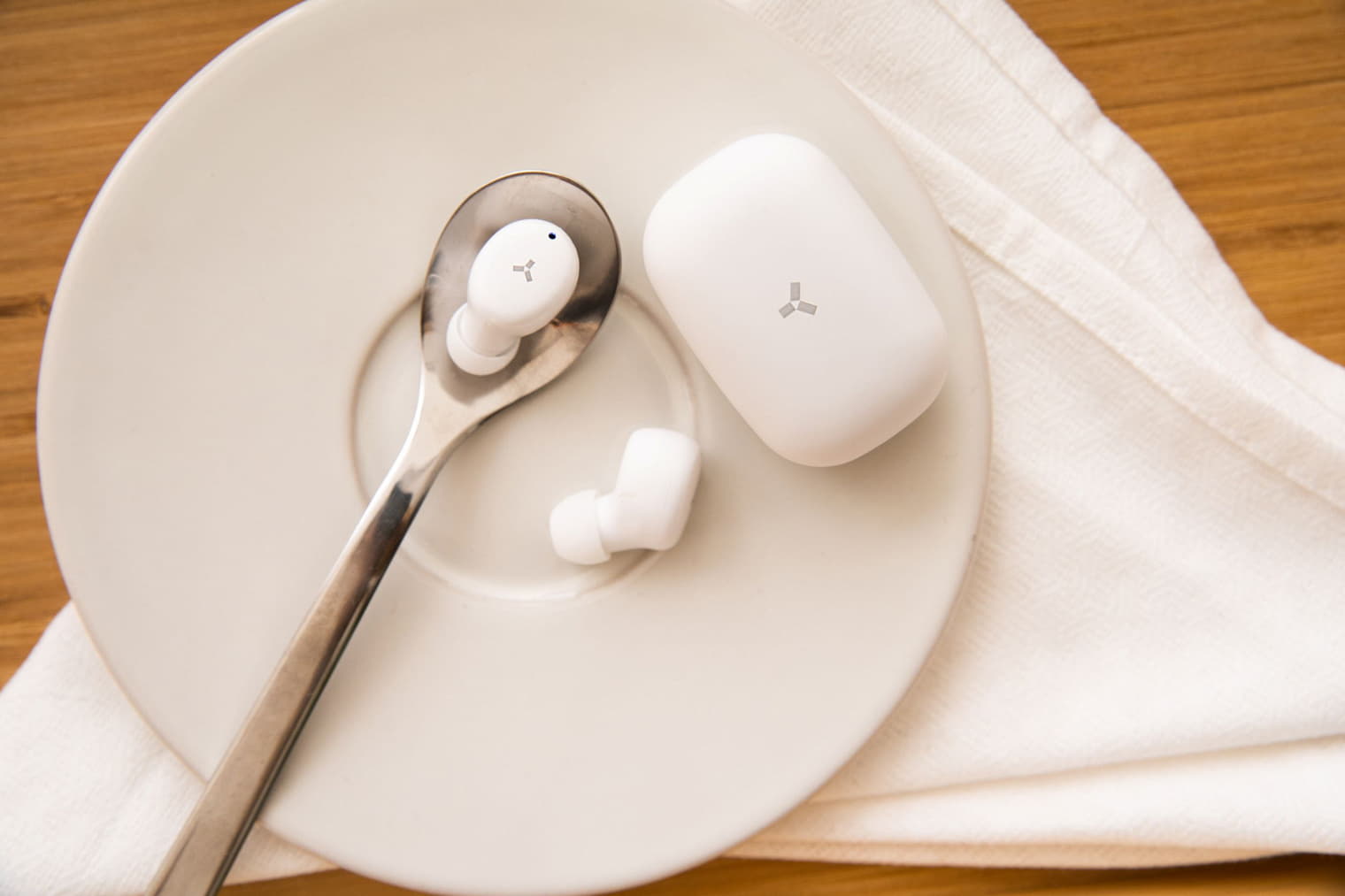 Беспроводные наушники ACCESSTYLE FLAME TWS, белые                                  , белый-2