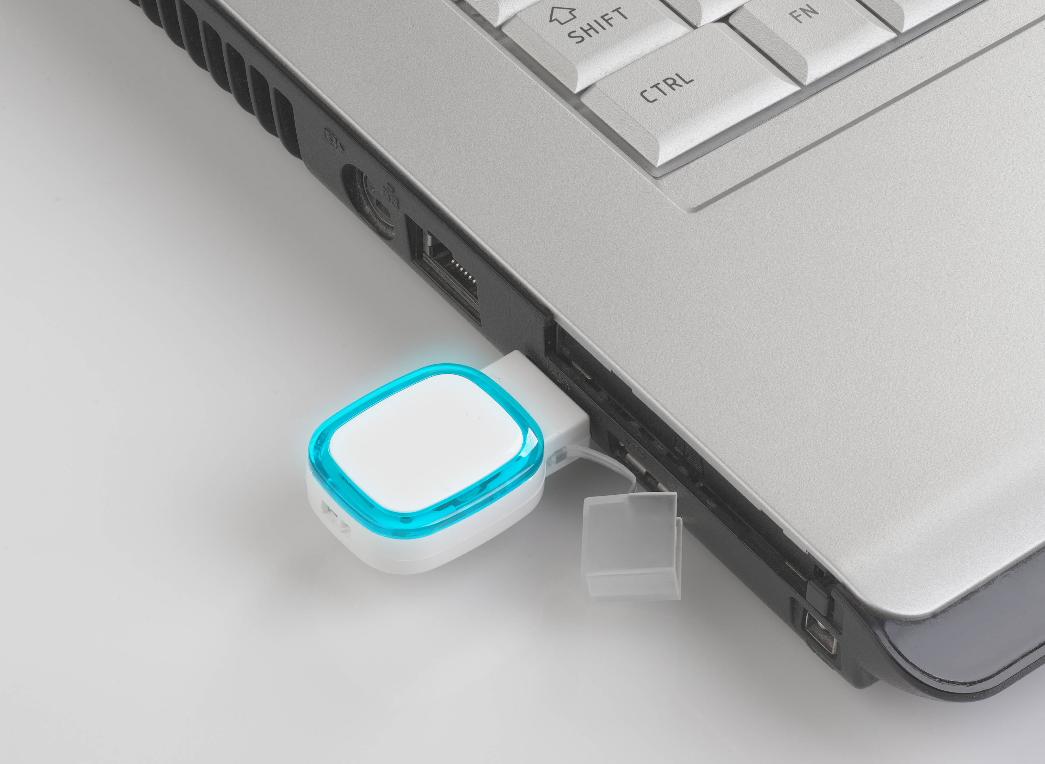 Флеш-карта 16 Гб с подсветкой логотипа-1