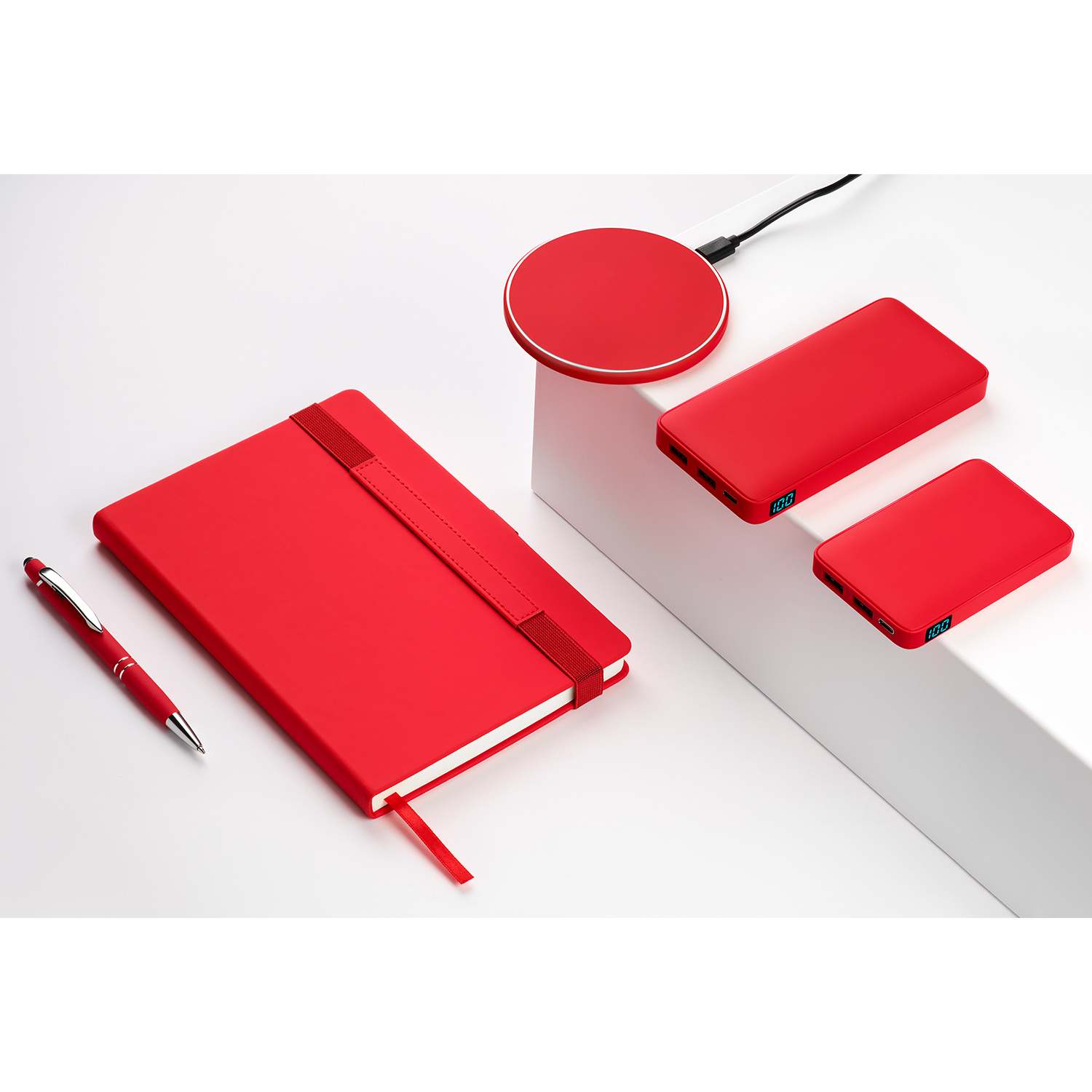 Внешний аккумулятор с подсветкой Ancor PD Plus 10000 mAh, красный-9