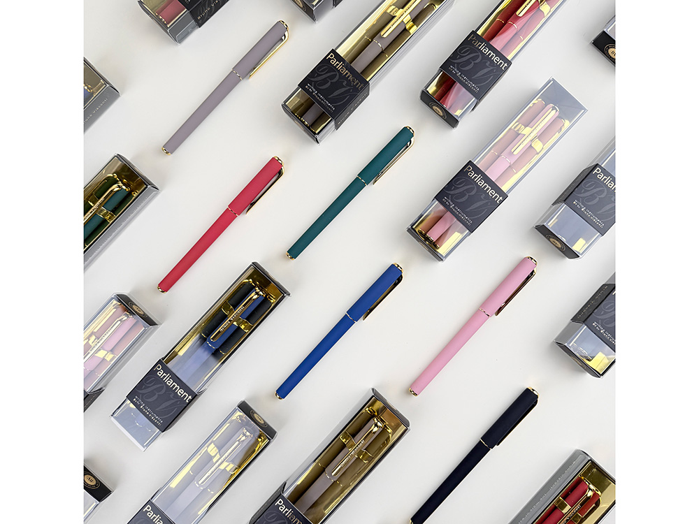 Ручка пластиковая шариковая Parliament, 0,7 мм, синие чернила, зеленый/золотистый-8