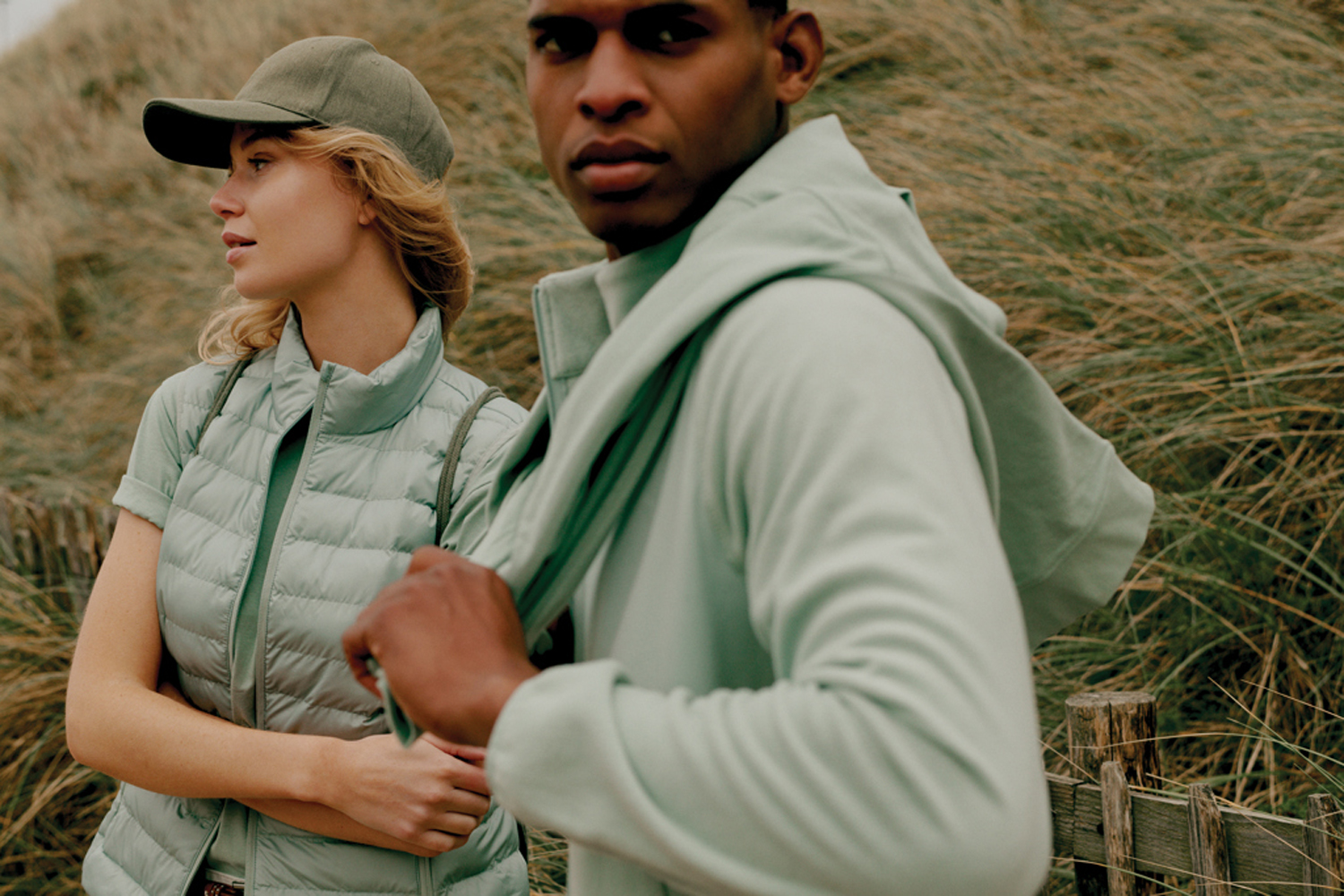 Женский стеганый жилет Iqoniq Meru из переработанного полиэстера AWARE™, 70 г/м²-4