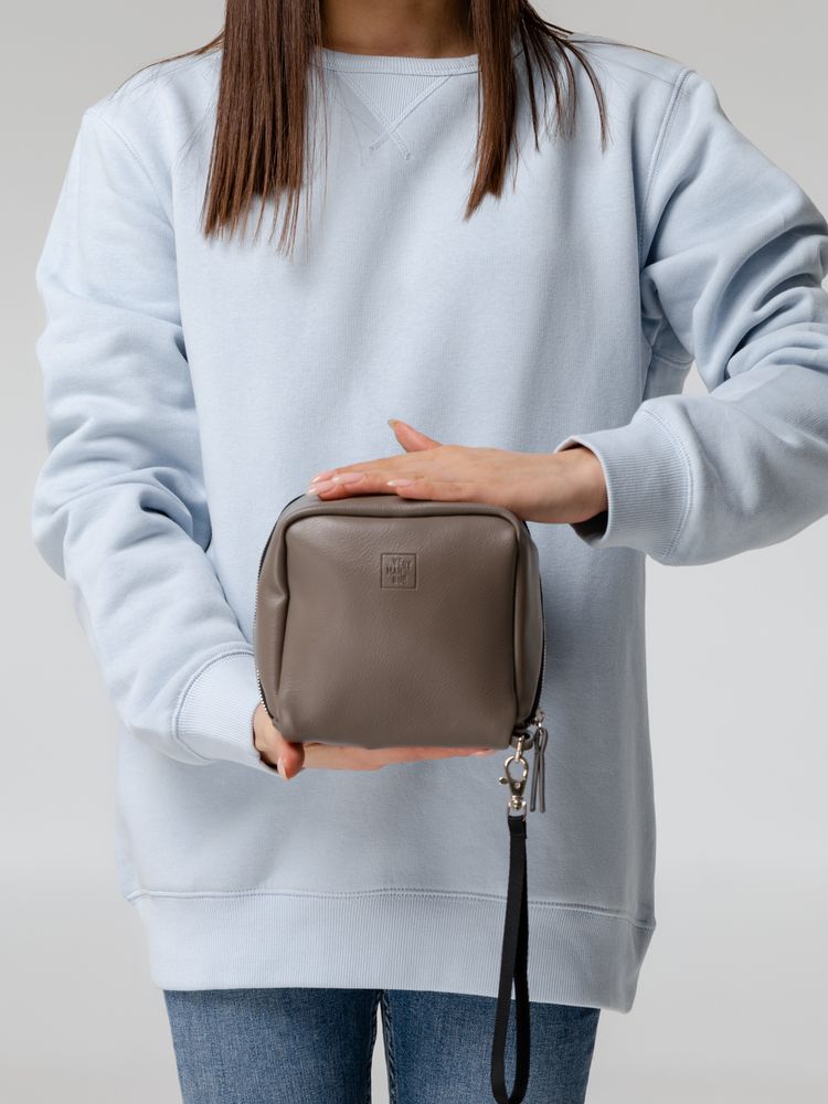 Дорожная косметичка Cubo, серая с логотипом-9