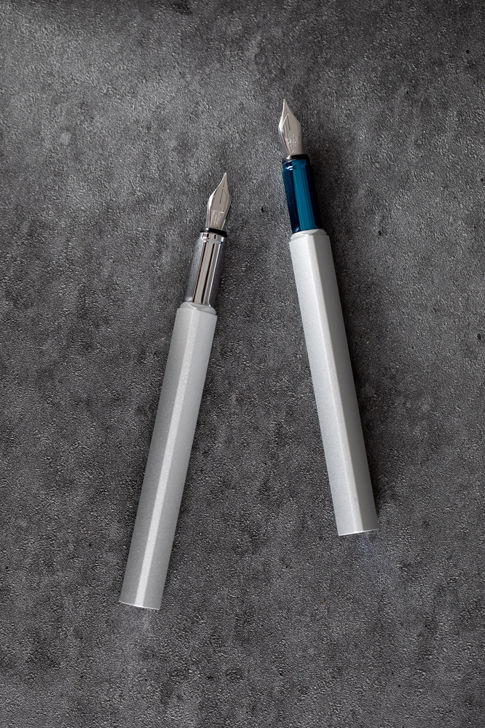 Перьевая ручка PININFARINA PF One SILVER /BLUE-18