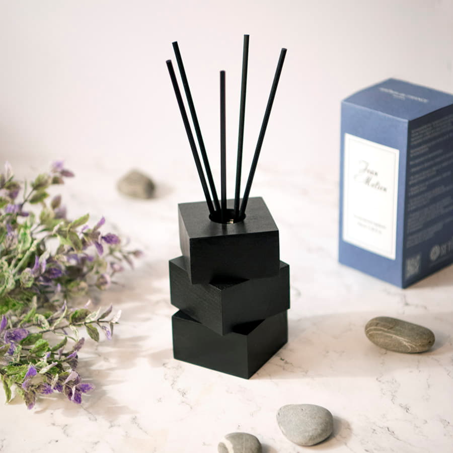 Парфюм для интерьера с аромадиффузором по мотивам Rosso, черный, аромат Россо-5