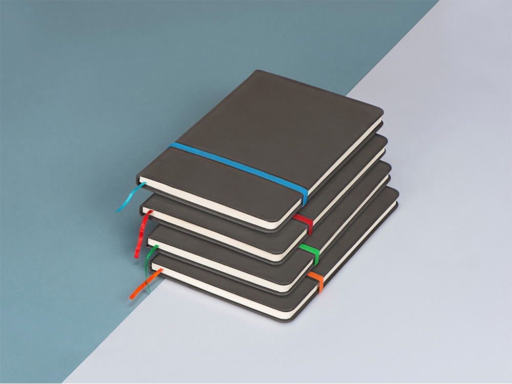 Блокнот Color линованный А5 в твердой обложке с резинкой, серый/оранжевый-4