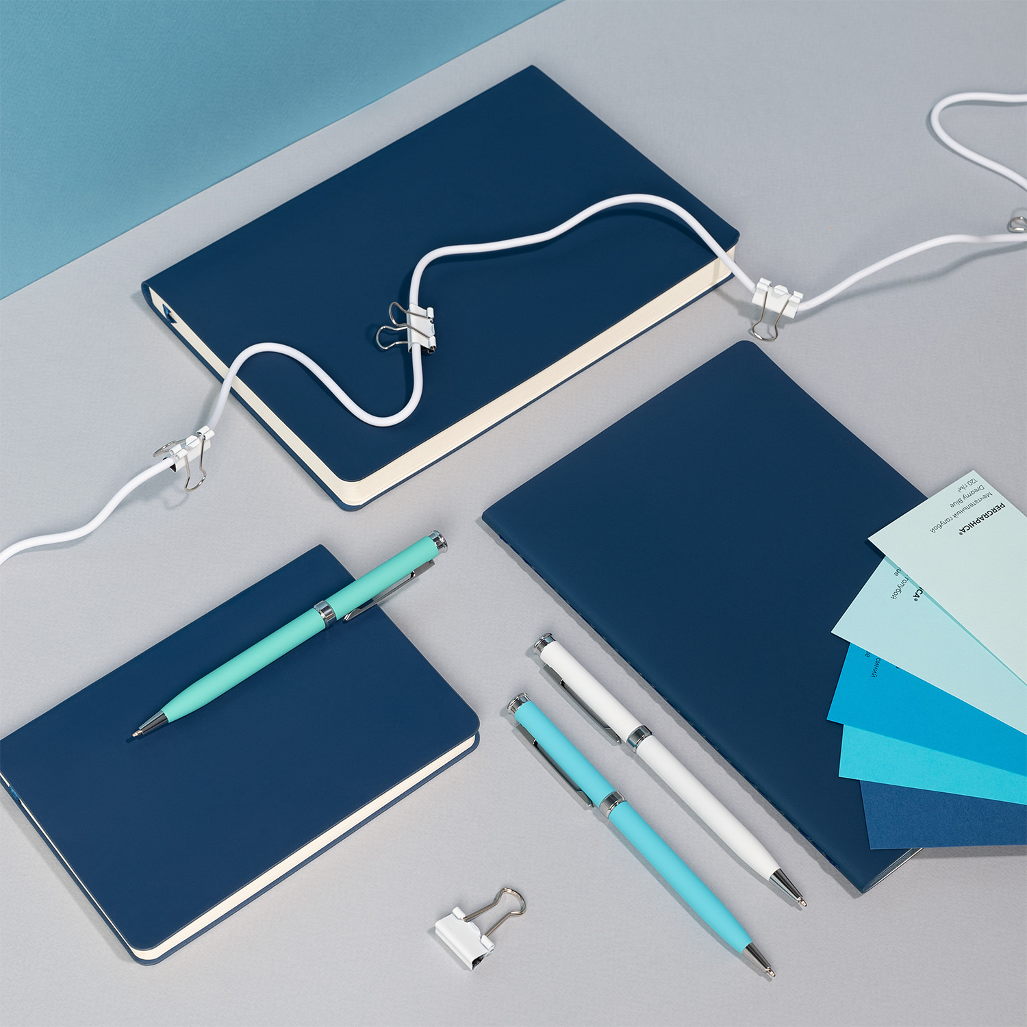 Ежедневник Спарк (Spark) недатированный, синий (без упаковки, без стикера)-12