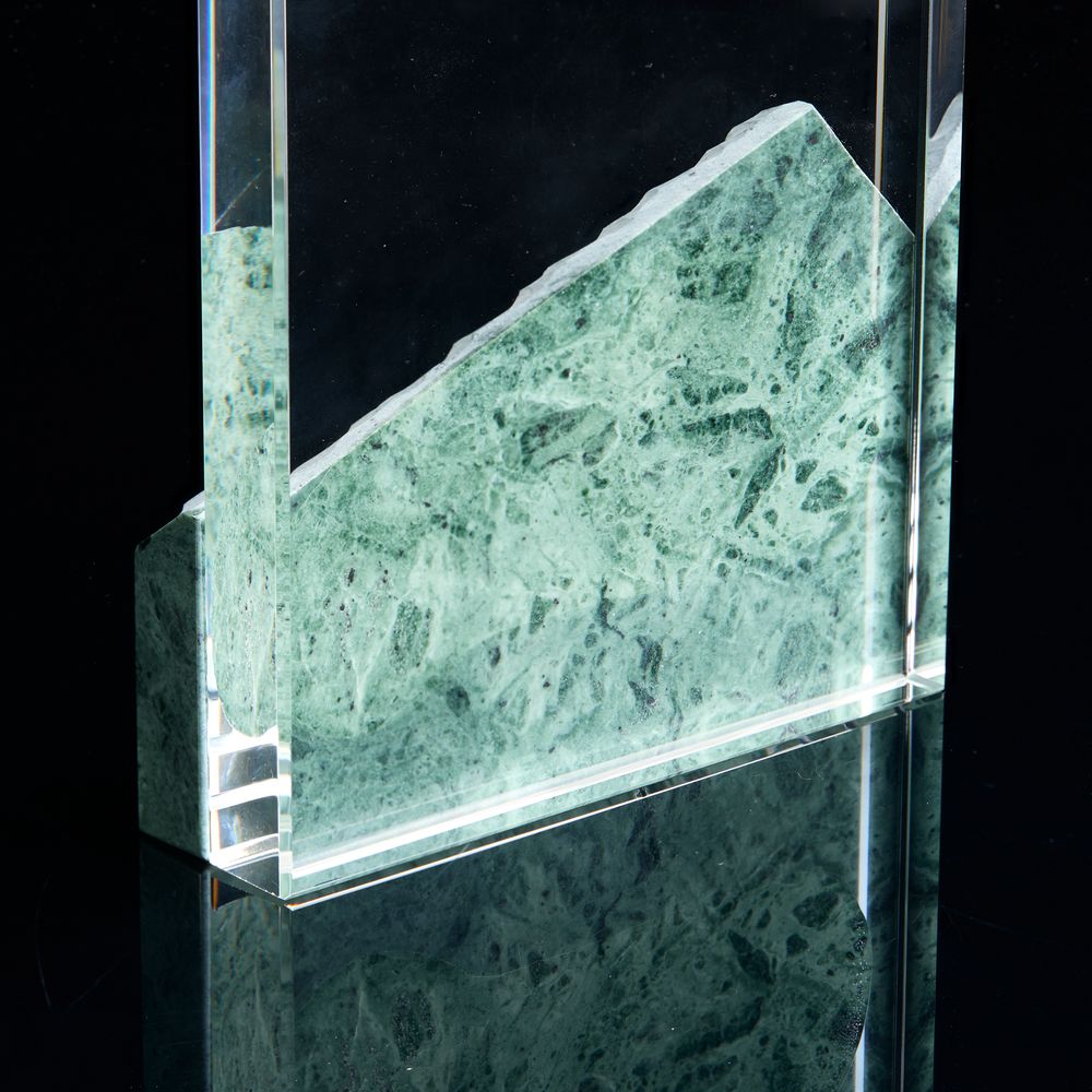 Стела Clifftop-3