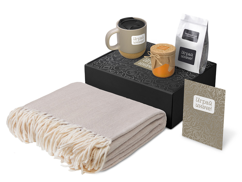 Подарочный набор Re:y. Nest с пледом, кружкой и вареньем-0