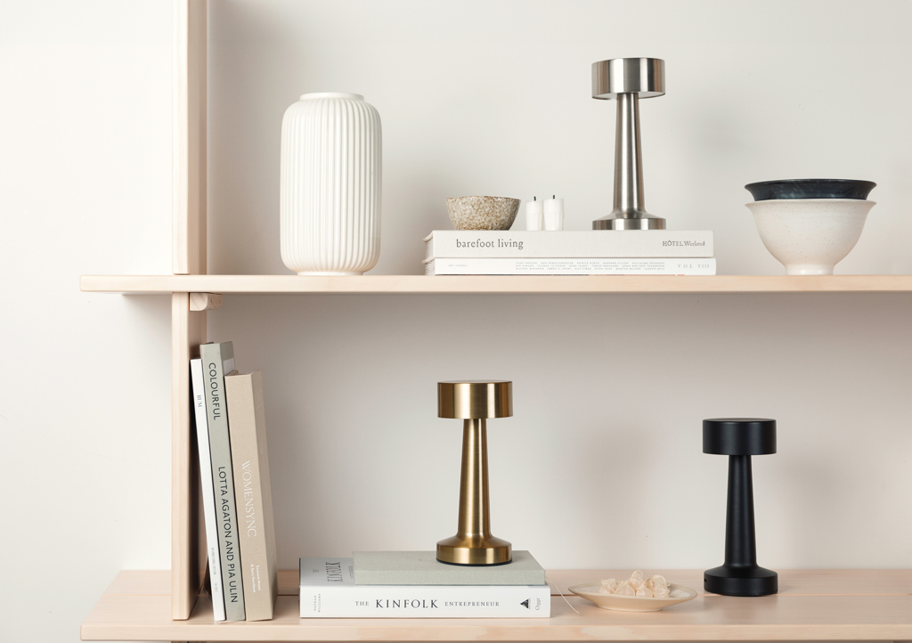 Настольная лампа VINGA Maris из переработанного пластика RCS черная-5