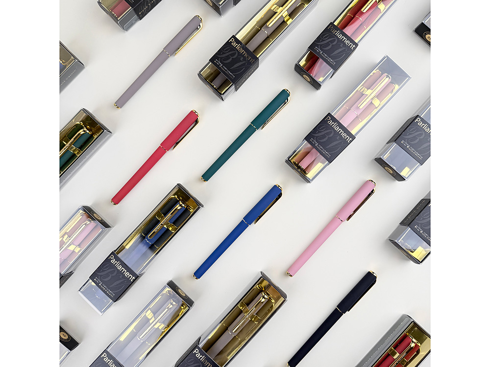 Ручка пластиковая шариковая Parliament, 0,7 мм, синие чернила, черный/золотистый-8