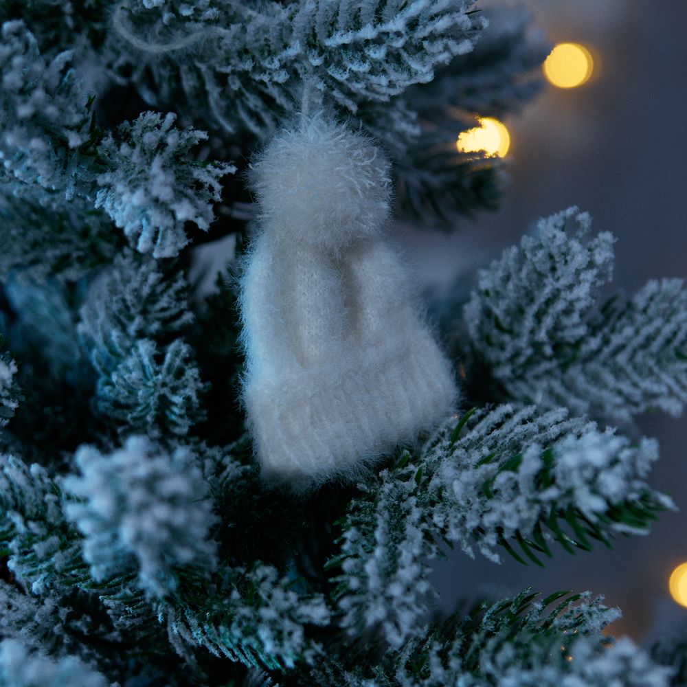 Подвеска на елку «Вьюжка», шапочка, белая-1