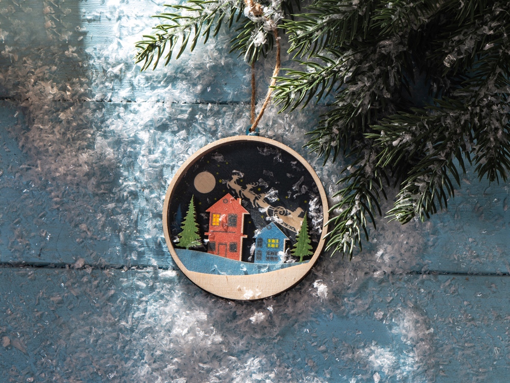 Подвеска деревянная многослойная Ночь перед рождеством-3