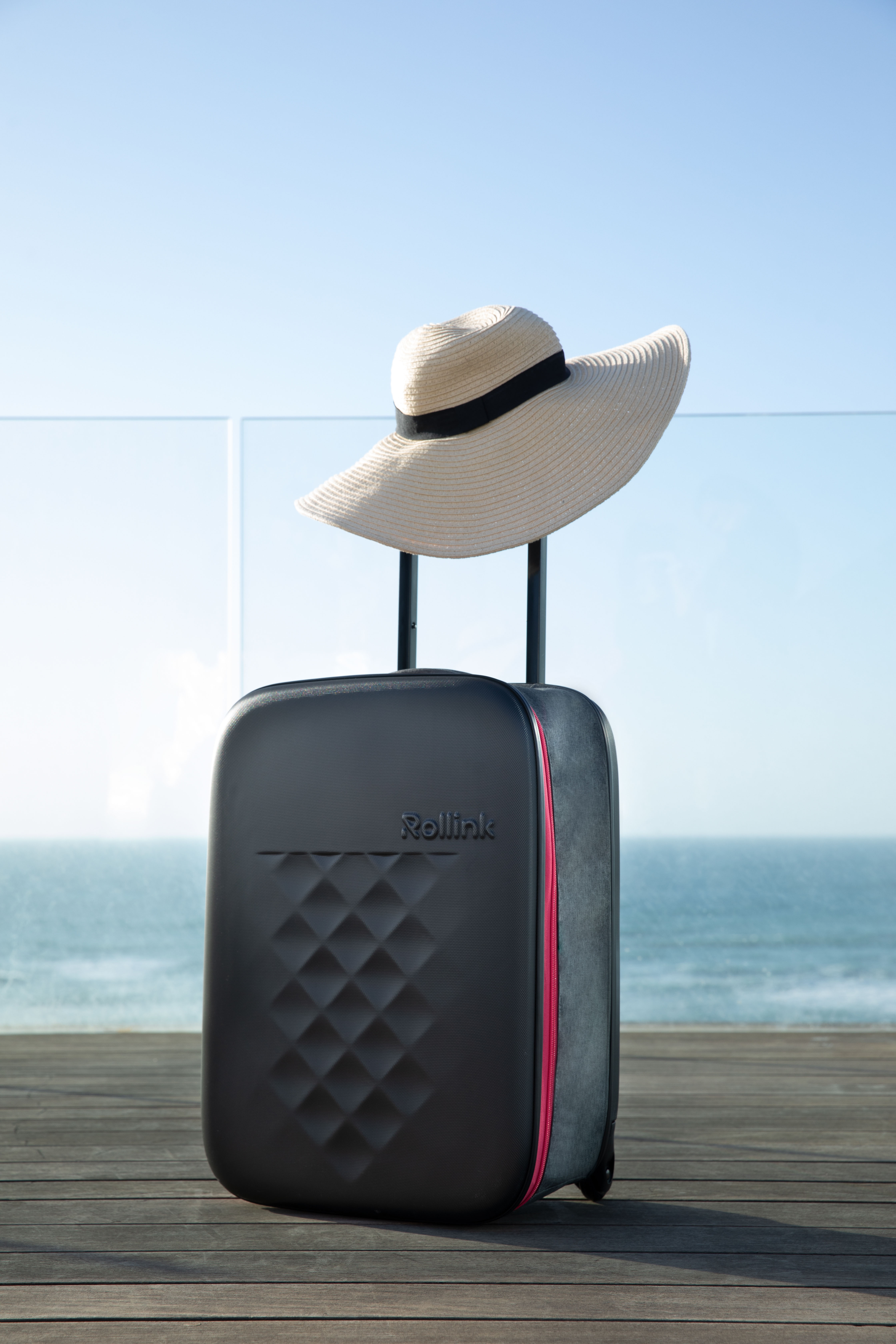 Чемодан складной Rollink Earth 55x40x20 см, 2 колеса, черный/красный-19