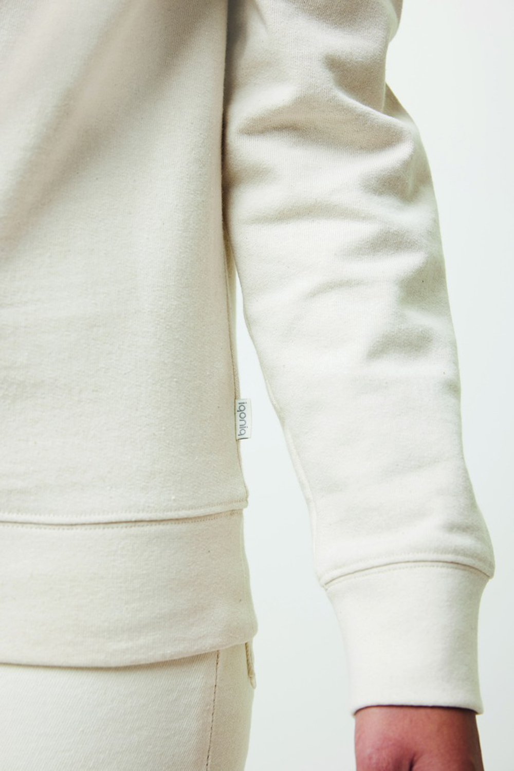 Свитшот Iqoniq Denali из переработанного неокрашенного хлопка, унисекс, 340 г/м²-27