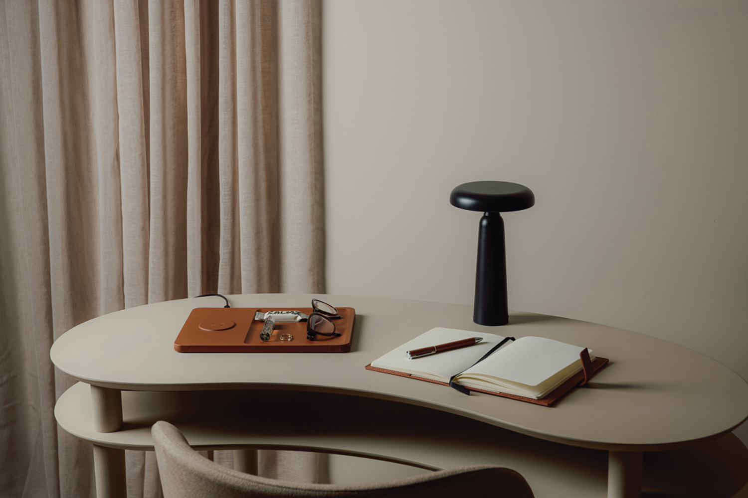 Настольная лампа VINGA Avery RCS-7