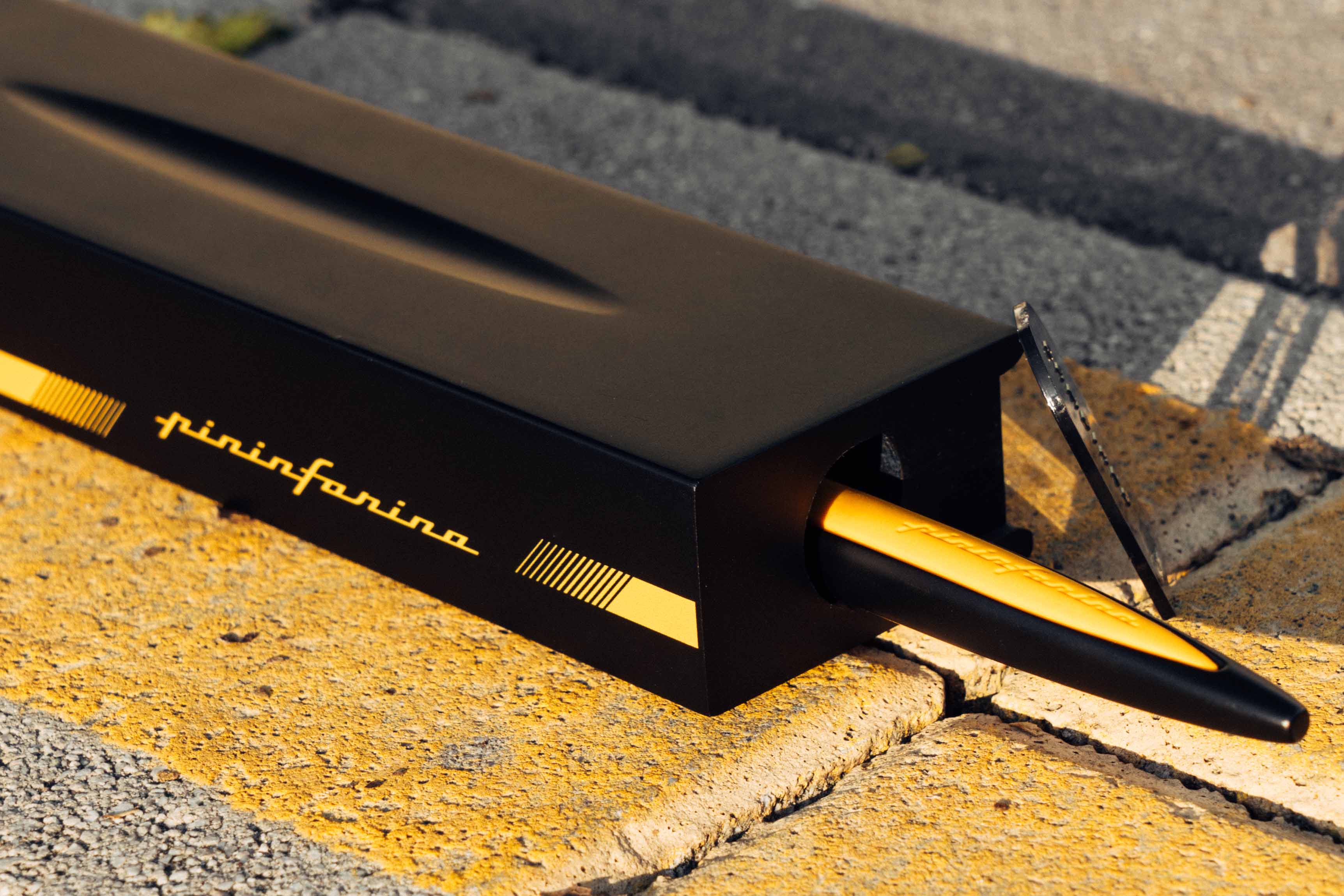 Вечная ручка Pininfarina Cambiano Race Yellow-9