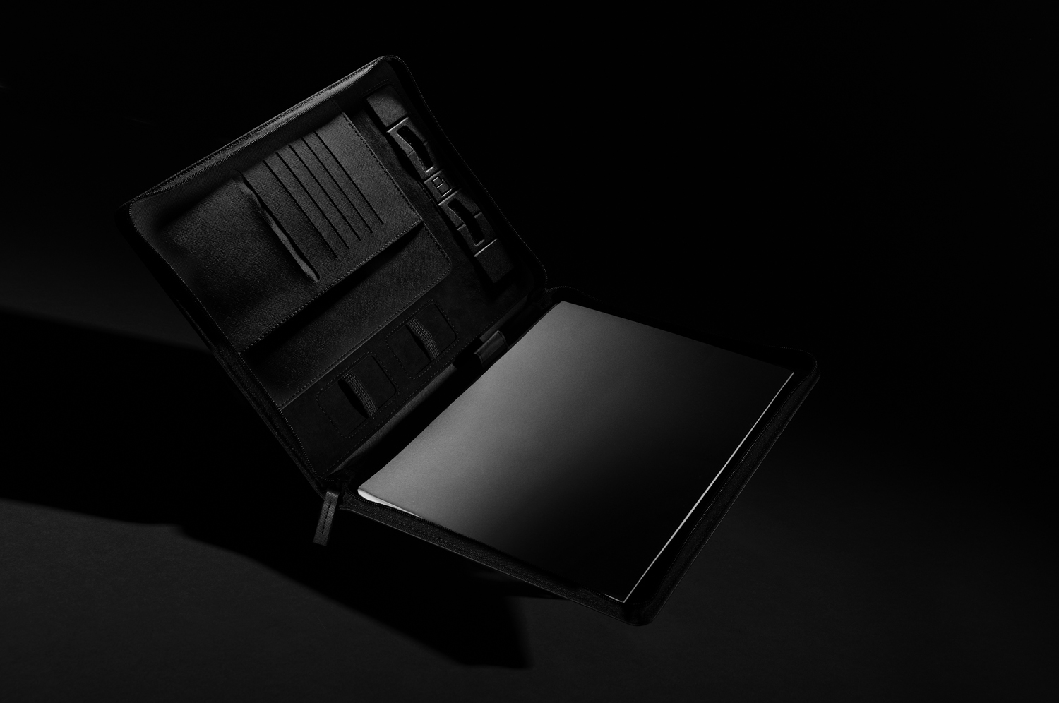 Органайзер Swiss Peak Heritage из rPU RCS на молнии, А4-4