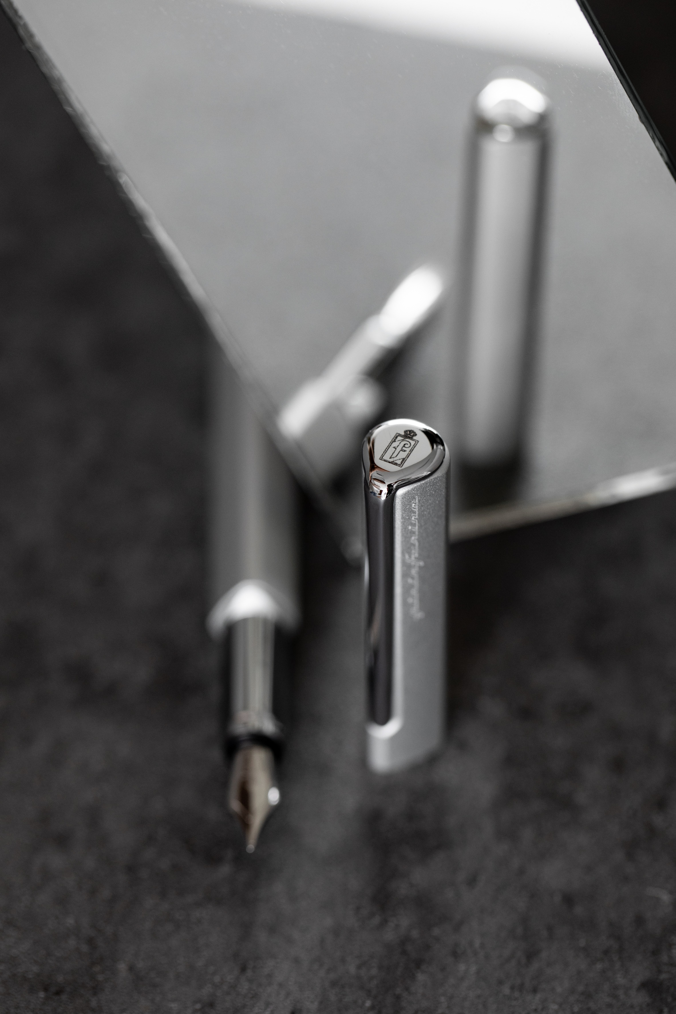 Перьевая ручка Pininfarina PF One SILVER-10