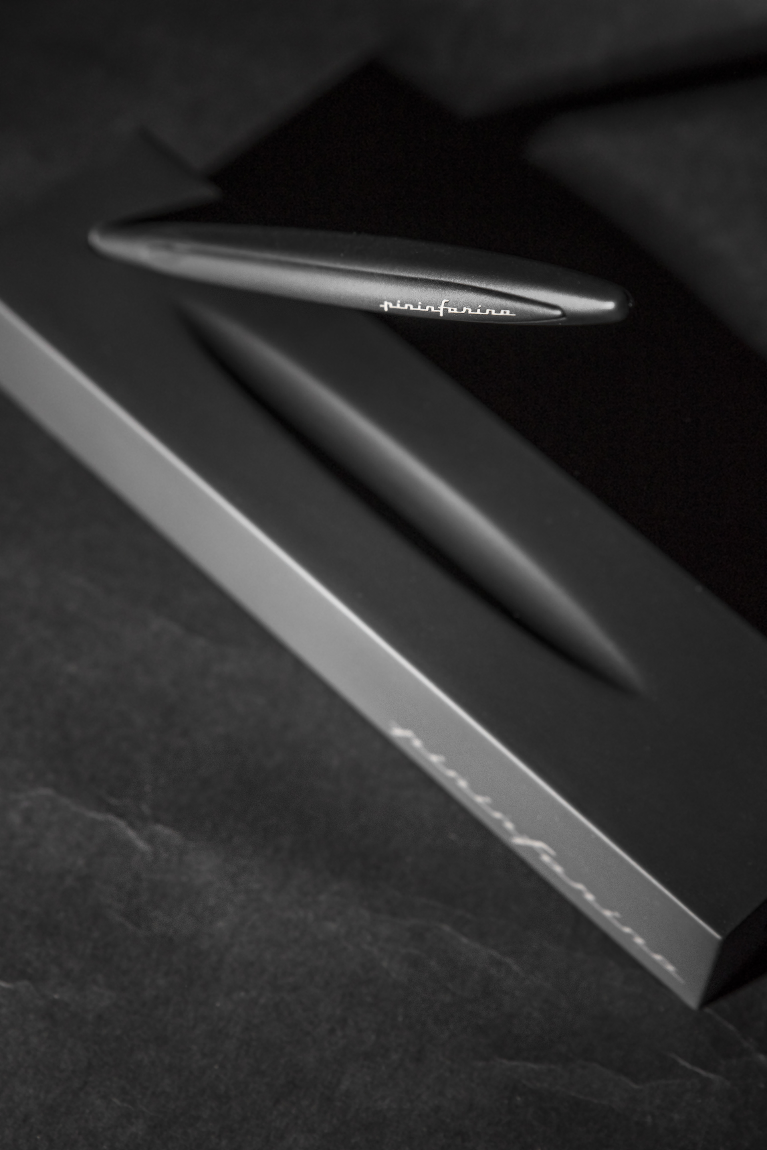 Вечная ручка Pininfarina Cambiano STEALTH BLACK-12