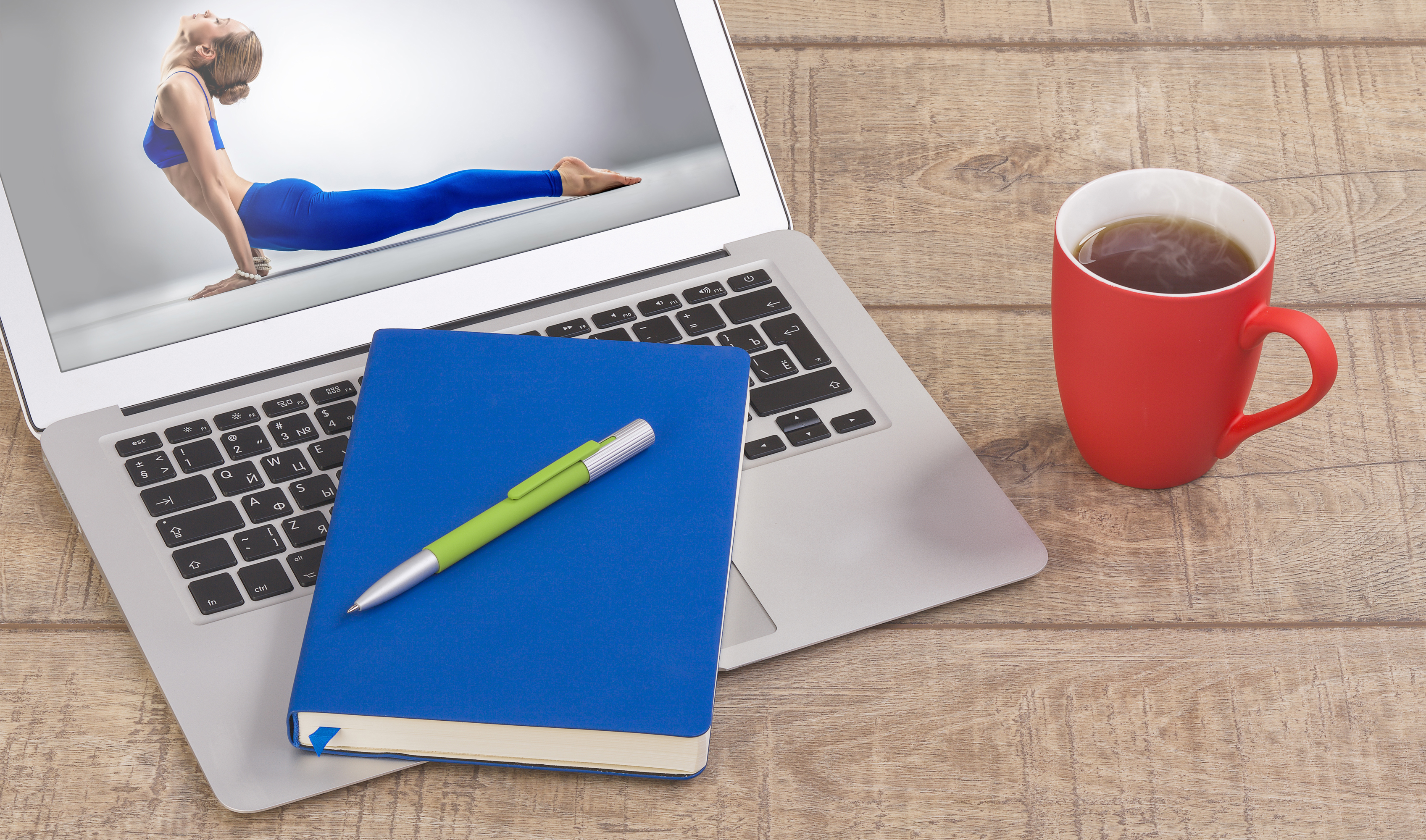 Ежедневник недатированный "Болонья", гибкая обложка с тиснением, покрытие soft touch, формат А5-2