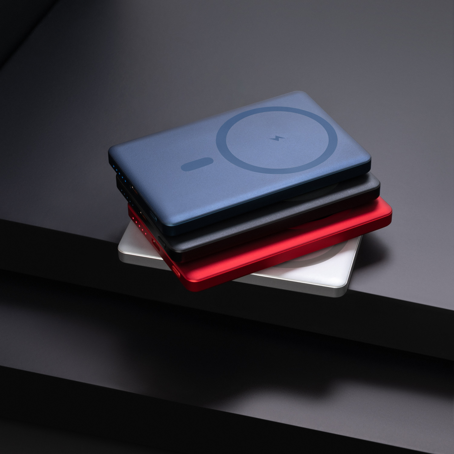 Внешний аккумулятор Atlantis PD 5000mAh с функцией беспроводной зарядки 15W, черный-10