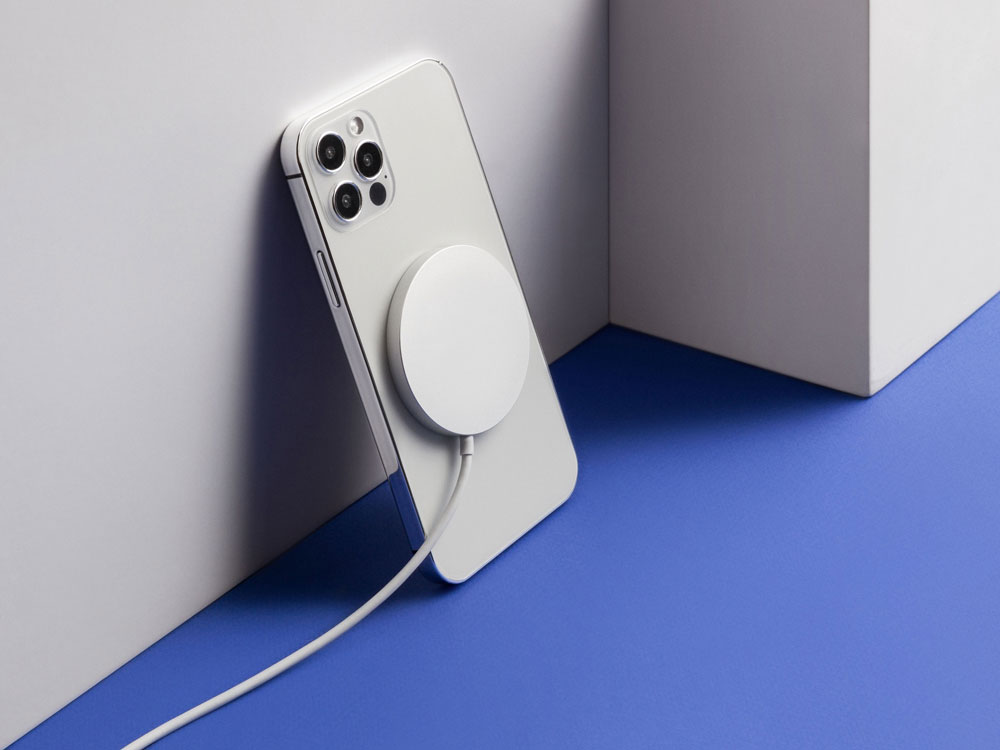 Беспроводное зарядное устройство Rombica NEO Magneto-3