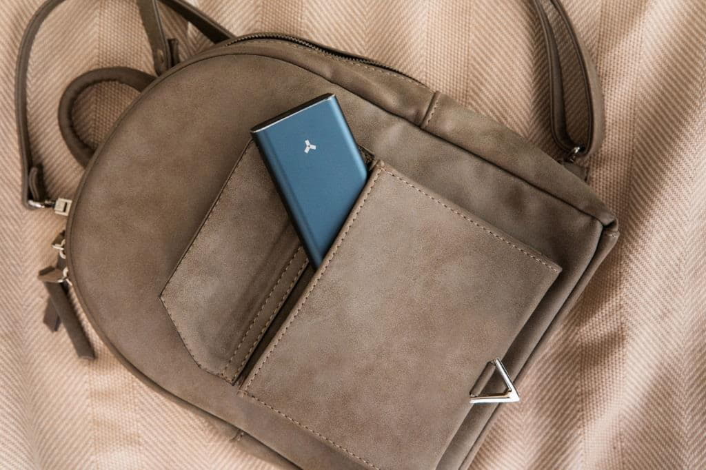 Внешний аккумулятор AMARANTH 10MDQ , 10000 мАч, металл, синий, синий-4