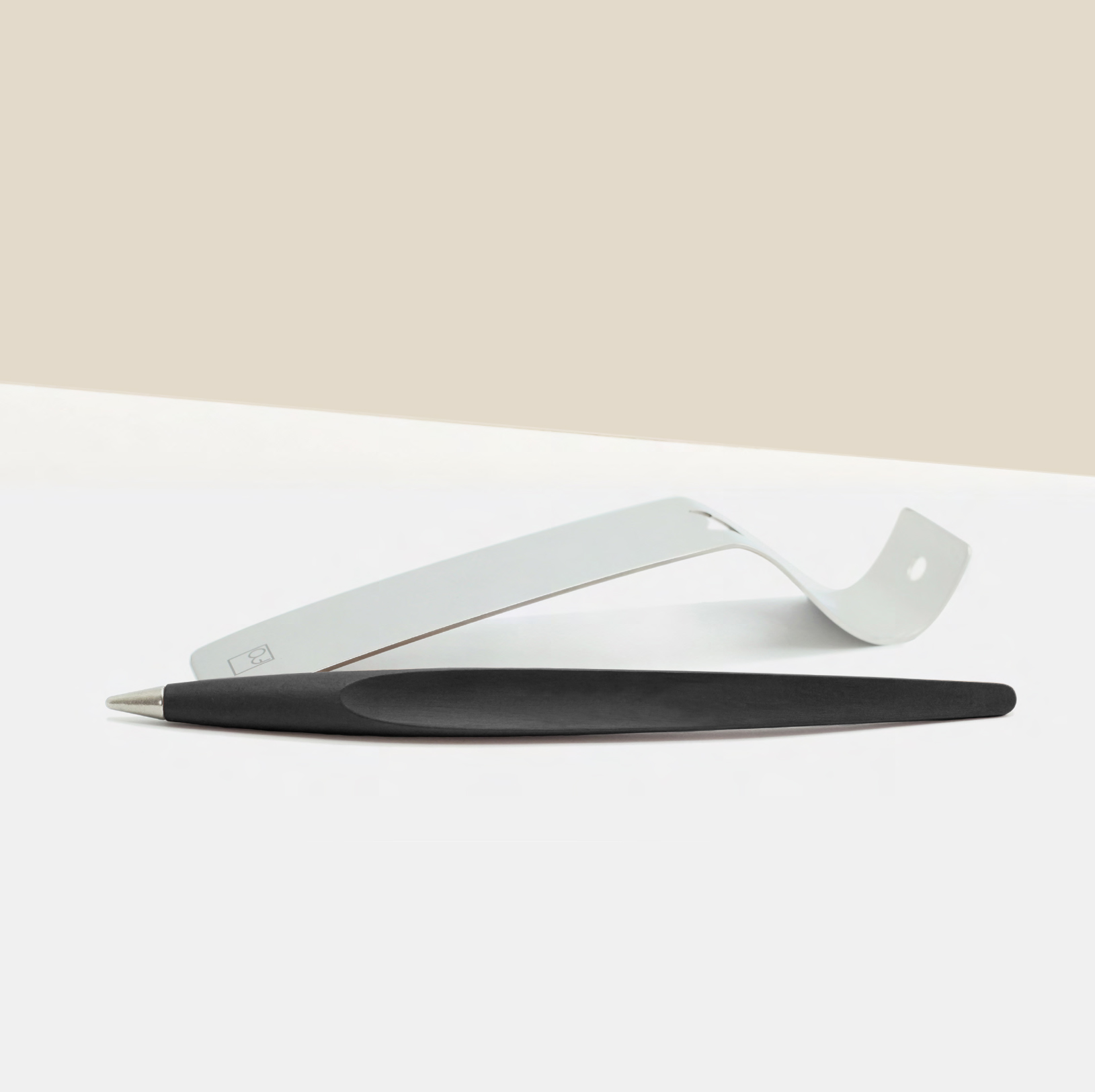 Вечная ручка Pininfarina Piuma A MODERN CLASSIC CHARCOAL-4