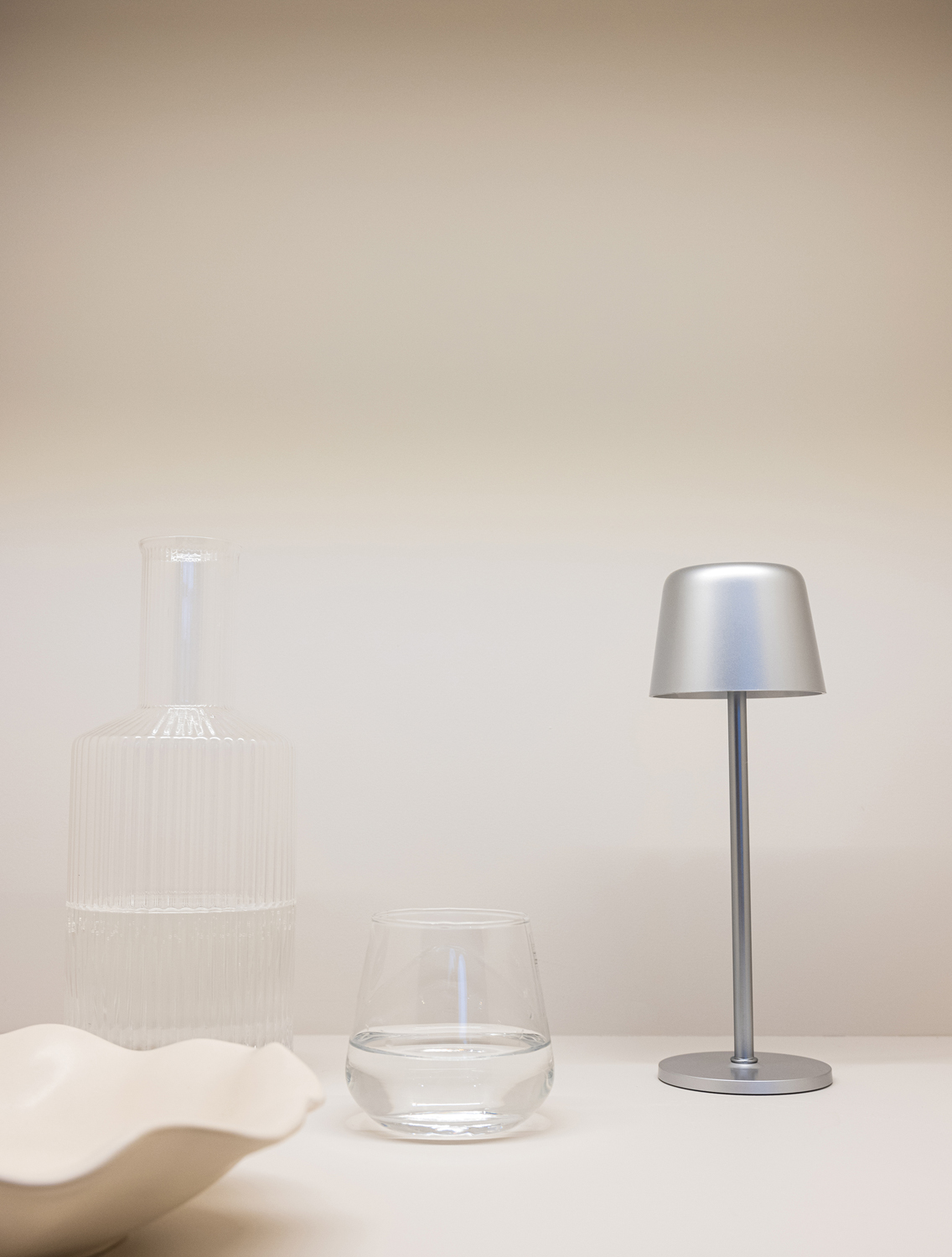 Настольная лампа Zenic из переработанного пластика RCS-13