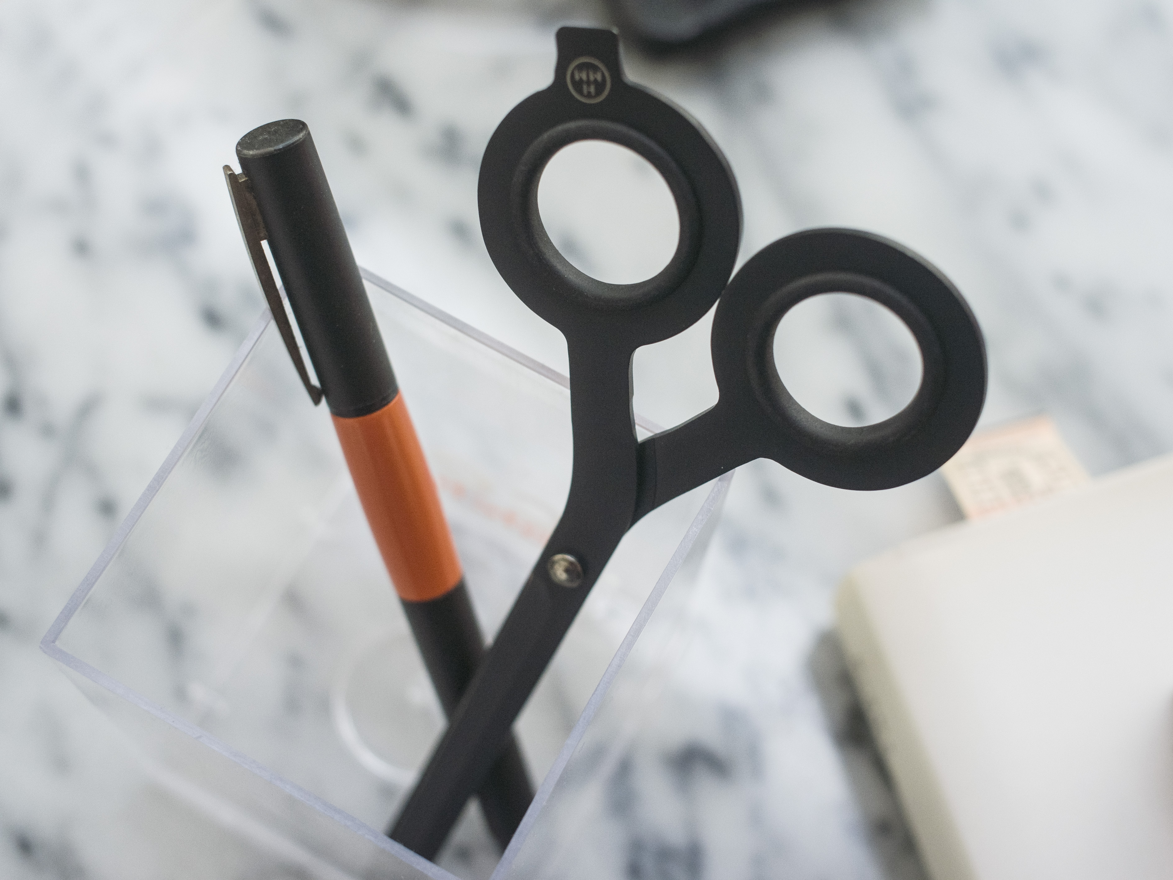 Настольные ножницы на магнитной подставке SCISSORS BLACK черные-8