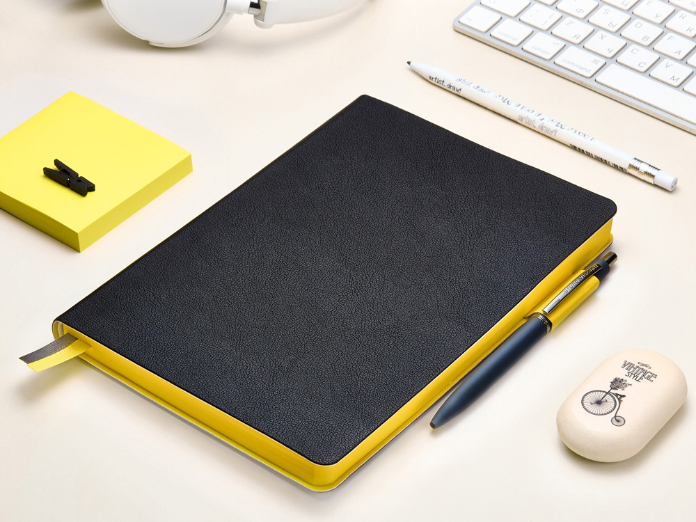 Ежедневник недатированный А5 Boston, черный (желтый обрез)-8