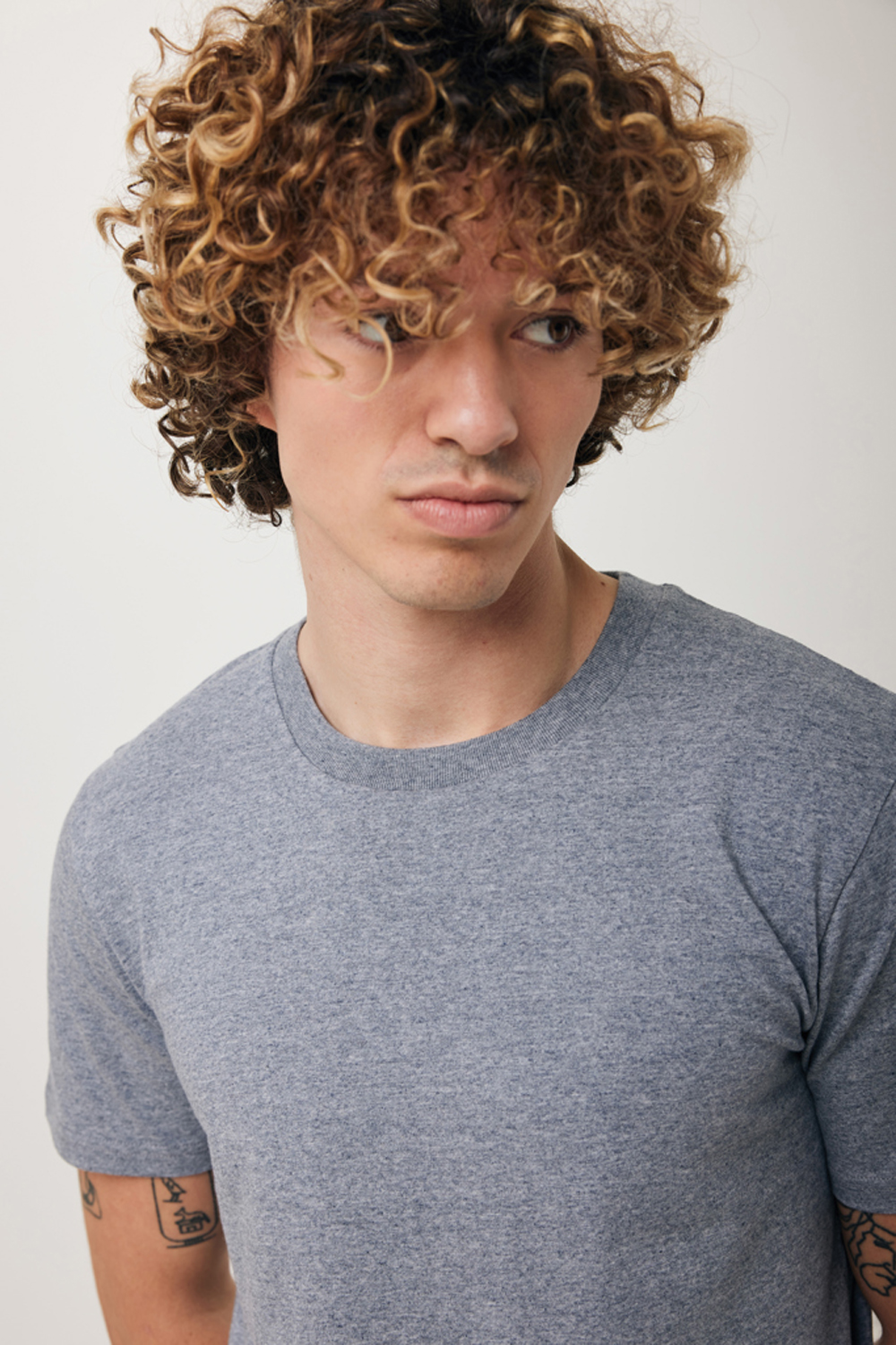 Футболка Iqoniq Brett из переработанного хлопка AWARE™, унисекс, 180 г/м²-7