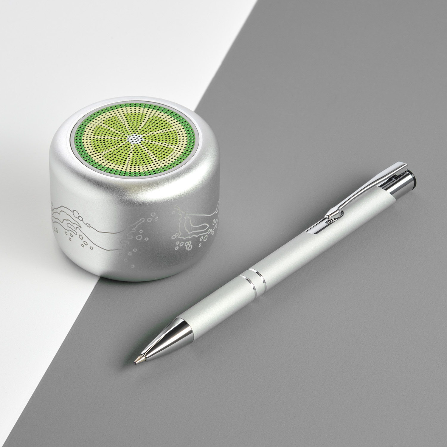 Беспроводная колонка Пэшн (Passion) 80dB 600 mAh (Bluetooth 5.4), серебряная-7