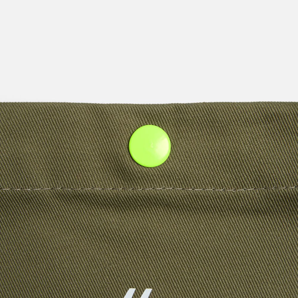 Кнопка Clavis, M, желтый неон-4