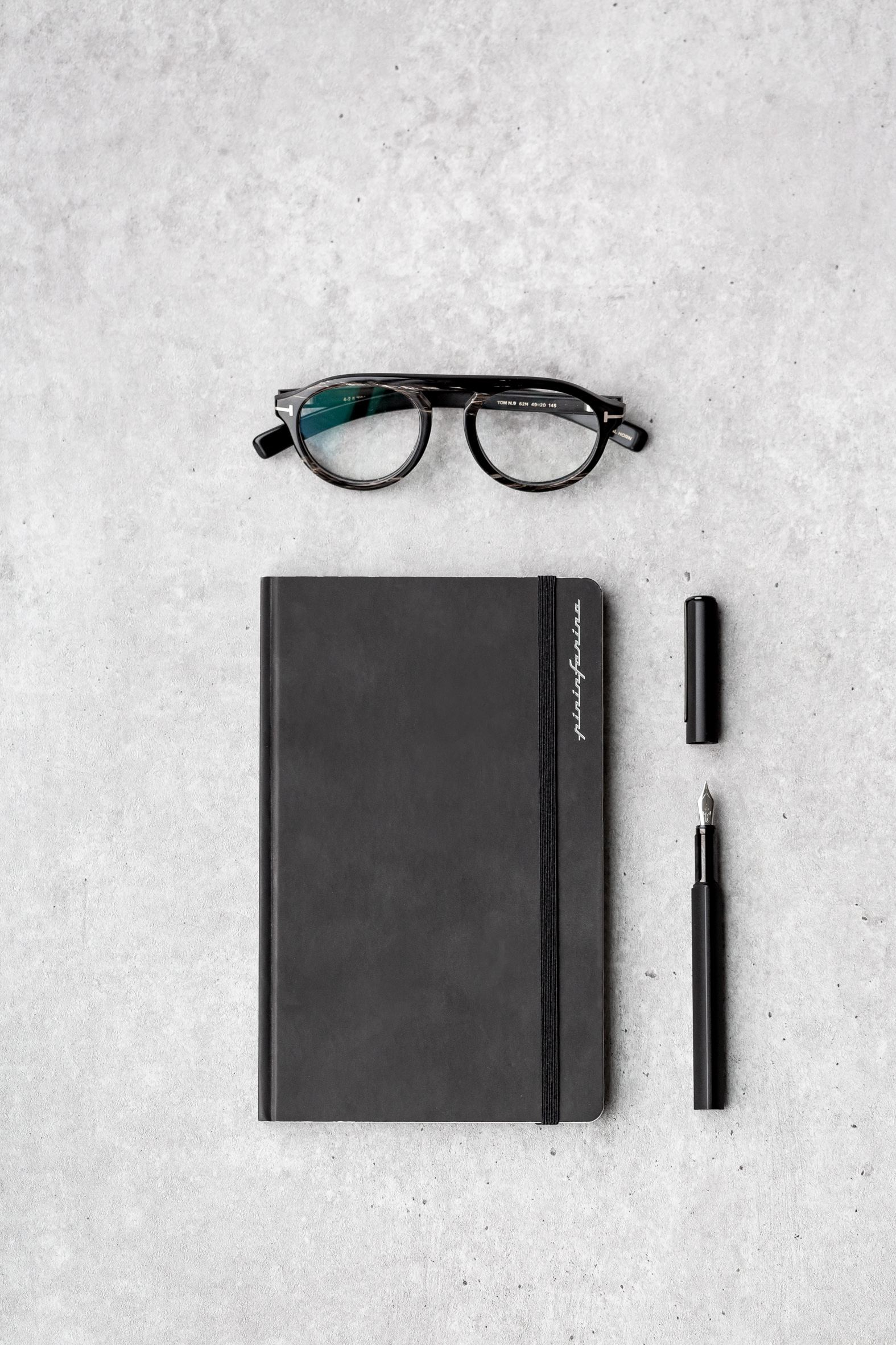 Тетрадь Pininfarina Stone Paper черная 14х21см каменная бумага, 64 листа, линованная-14