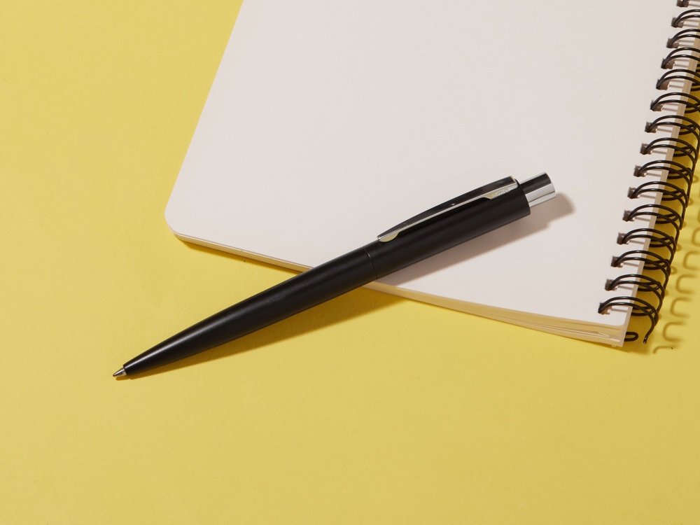 Ручка металлическая шариковая Lumos Recy, черный-4