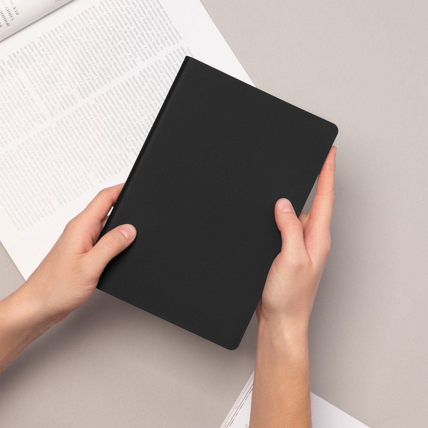 Ежедневник Spark недатированный, черный (с упаковкой, со стикерами)-13