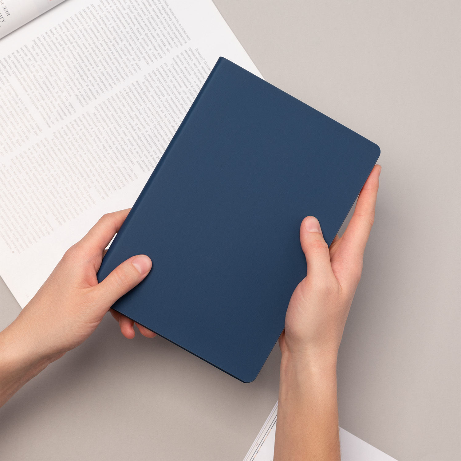 Ежедневник Spark недатированный, синий (с упаковкой, со стикерами)-11