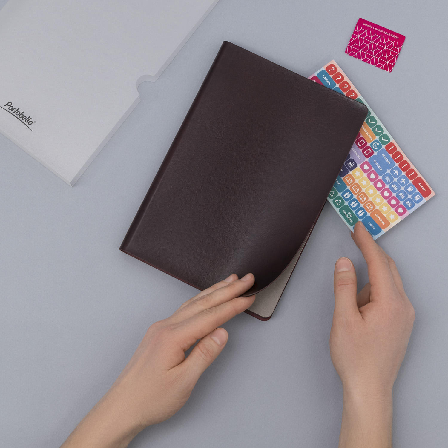 Ежедневник Voyage недатированный, бургунди-10