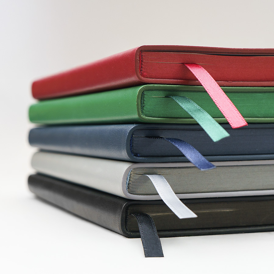 Бизнес-блокнот LADY, формат А5, зеленый, блок в клетку, зеленый-9