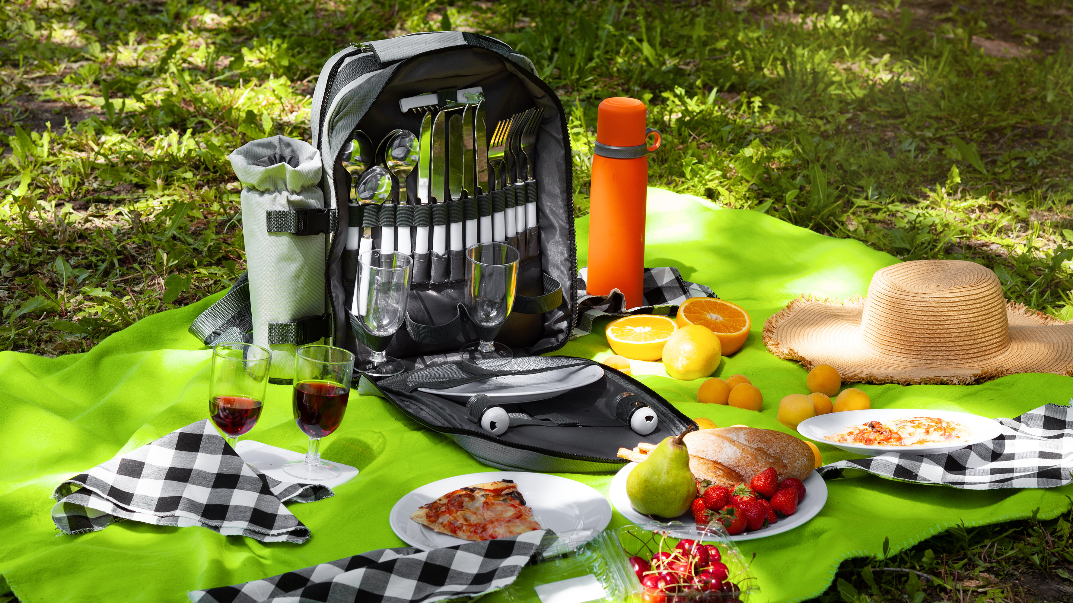 Набор для пикника "Дания" на 4 персоны с холодильным отделением-1