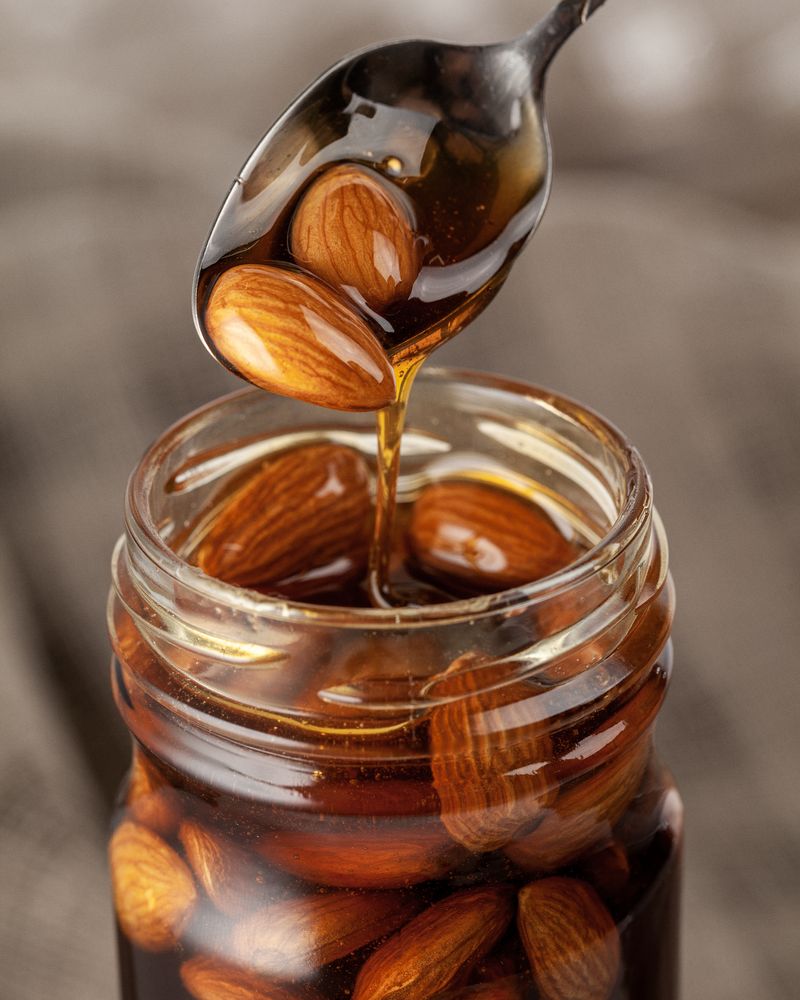 Мед цветочный Bee To Bear, с миндалем-1