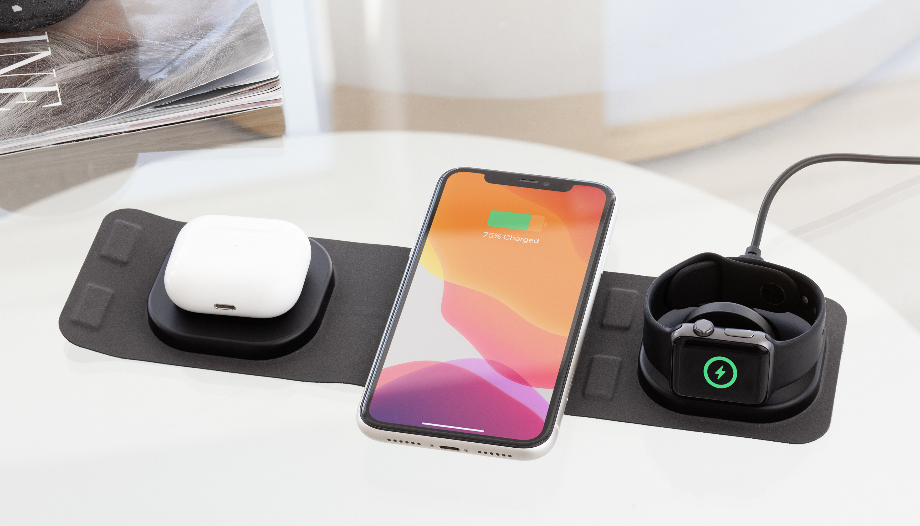 Складная беспроводная (15W) зарядная станция "Magic Case" с MagSafe для смартфона, часов и наушников-7