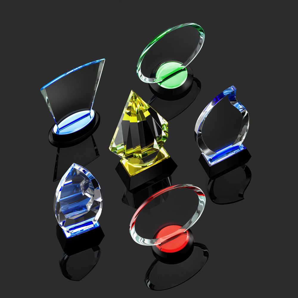 Награда Neon Emerald, в подарочной коробке-4